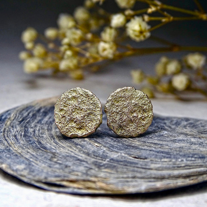Bark round stud earings, 9ct gold, 10mm diameter