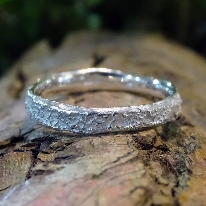 Bark ring, 3mm - 4mm wide, silver