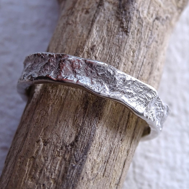 Bark ring, 4mm - 5mm wide, silver