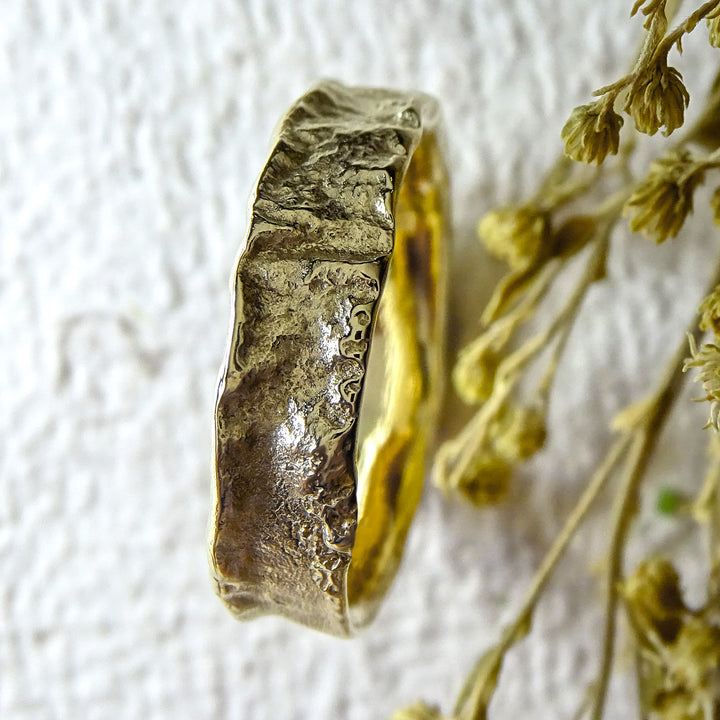 Bark ring, 5mm - 6mm wide, 9ct yellow gold