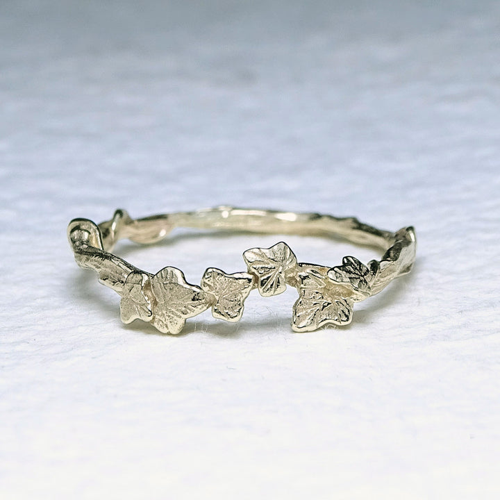 Entwining Ivy Leaves delicate ring