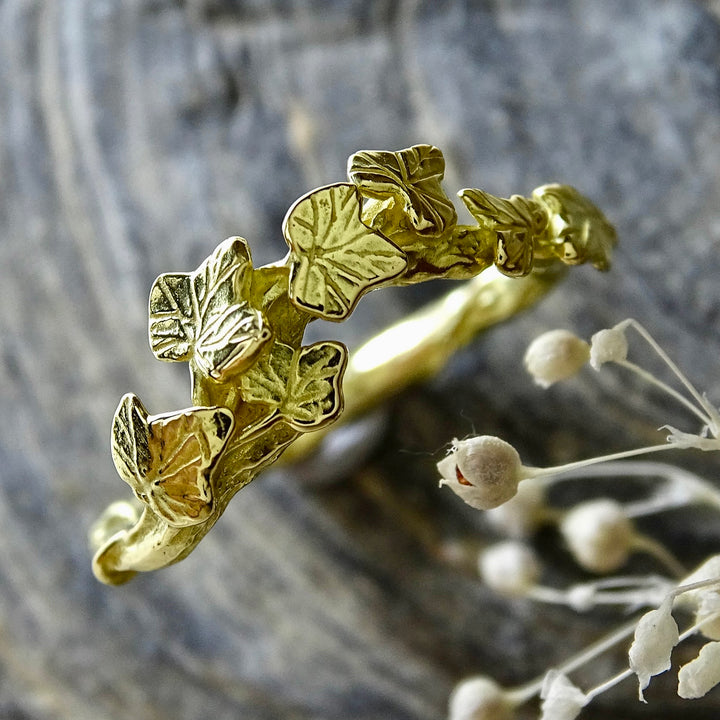 Entwining Ivy Leaves ring, 18ct yellow gold