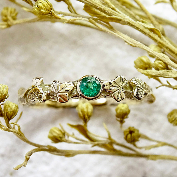 Entwining Ivy Leaves ring, 2.5mm Emerald, 9ct gold
