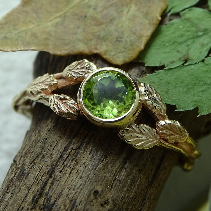 Entwining Leaves ring, Peridot 5mm, 9ct gold