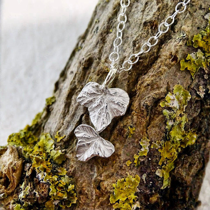Little Ivy Leaves pendant