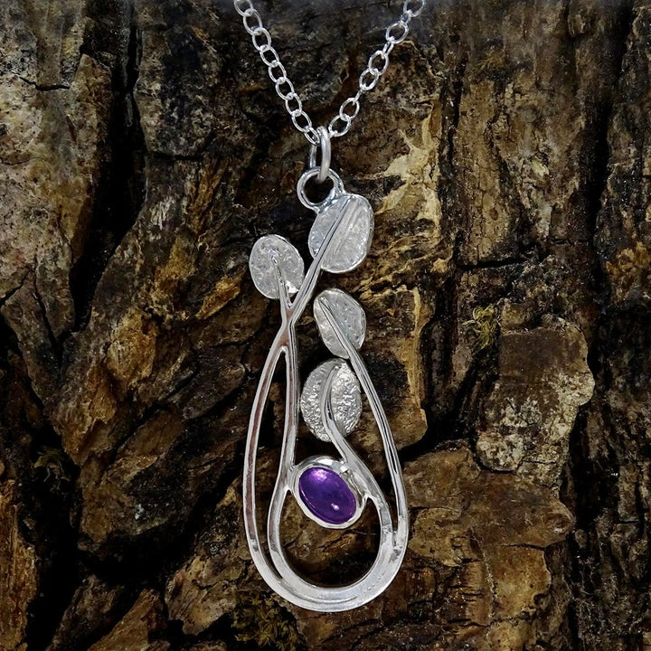Wild Wood Entwining Leaves pendant with Amethyst