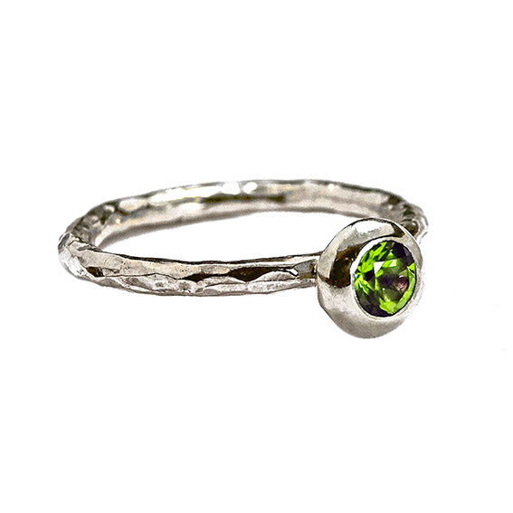 Large Pebble Ring, 4mm Peridot
