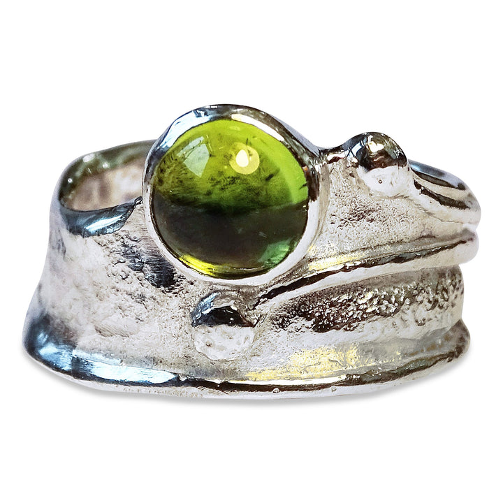 Wide Wild Wood Tendril Ring, 7mm Peridot