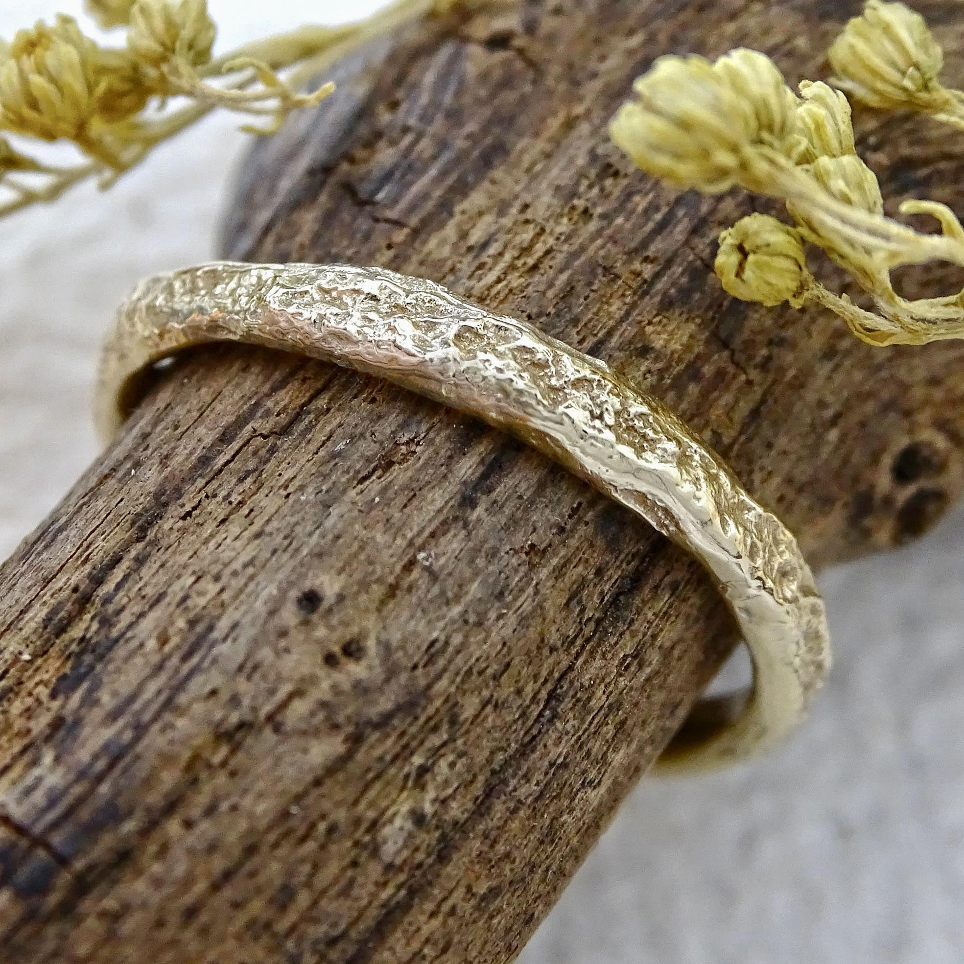 2mm Bark ring, 9ct yellow gold