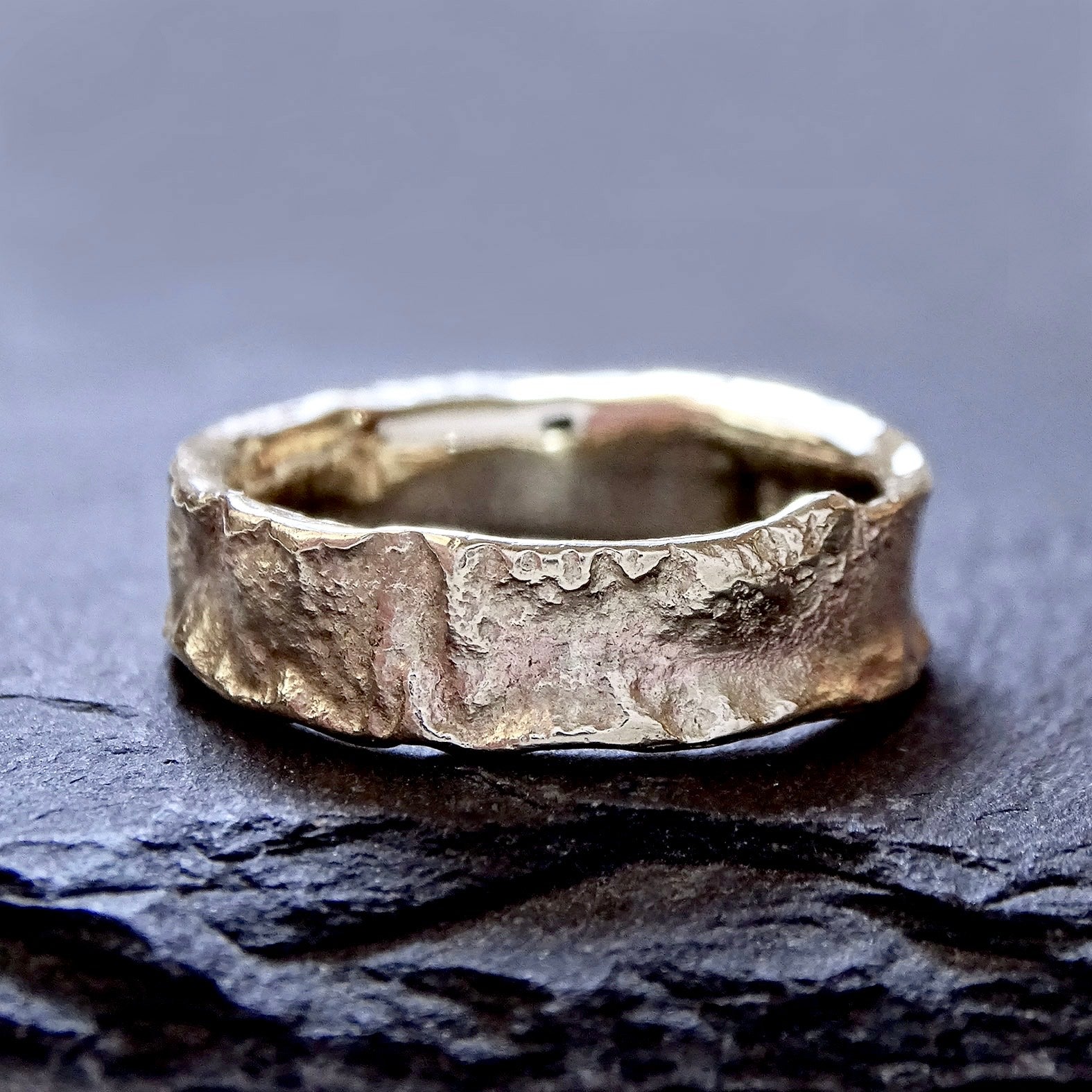 Bark ring, 5mm - 6mm wide, 9ct yellow gold