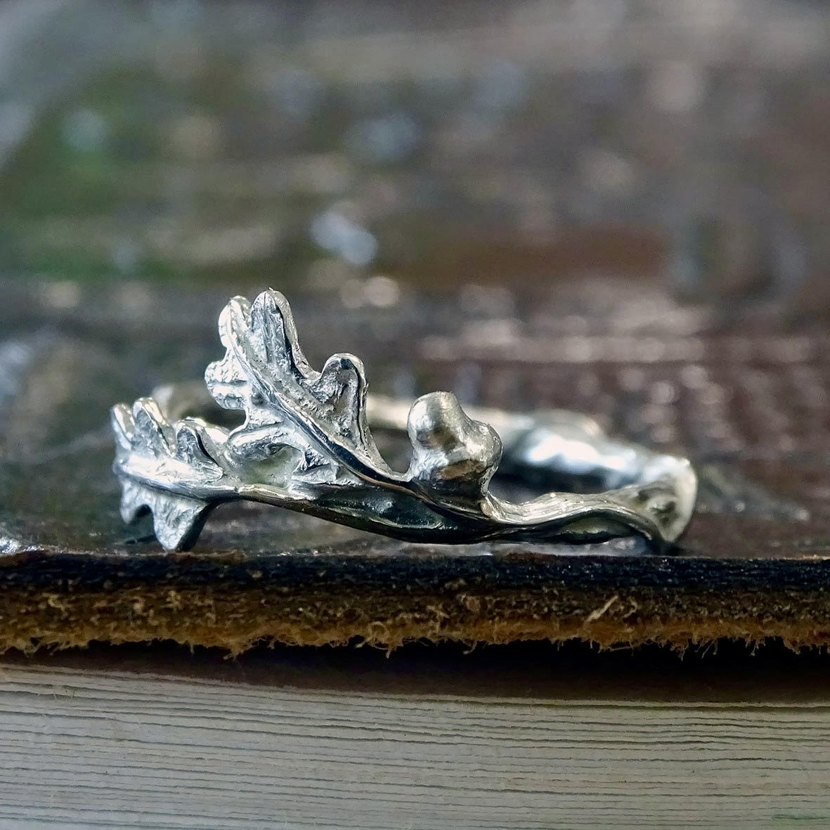 Oak Leaves and Acorn ring