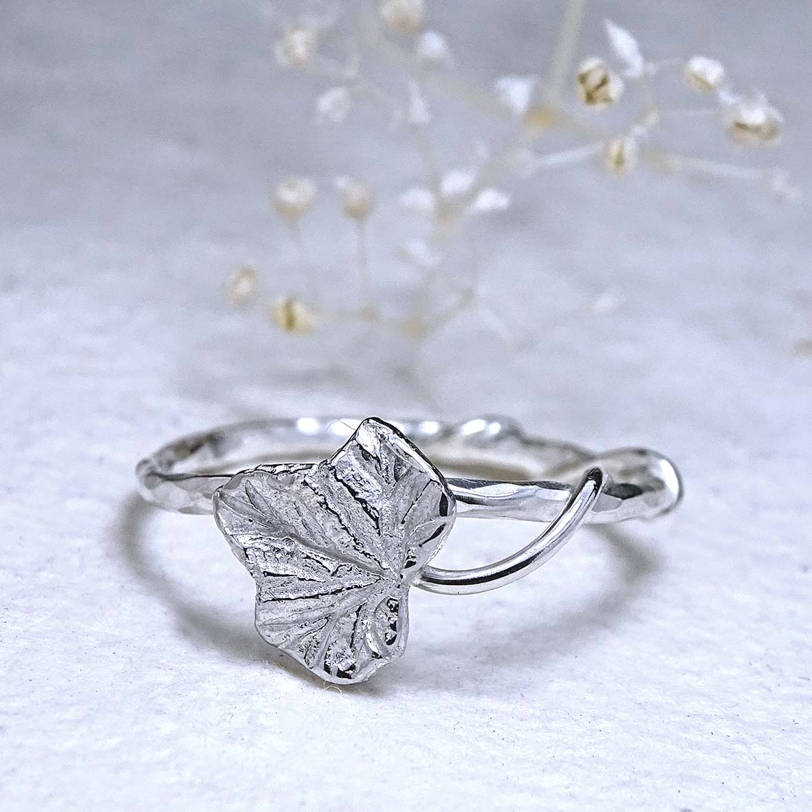 Little Ivy leaf ring