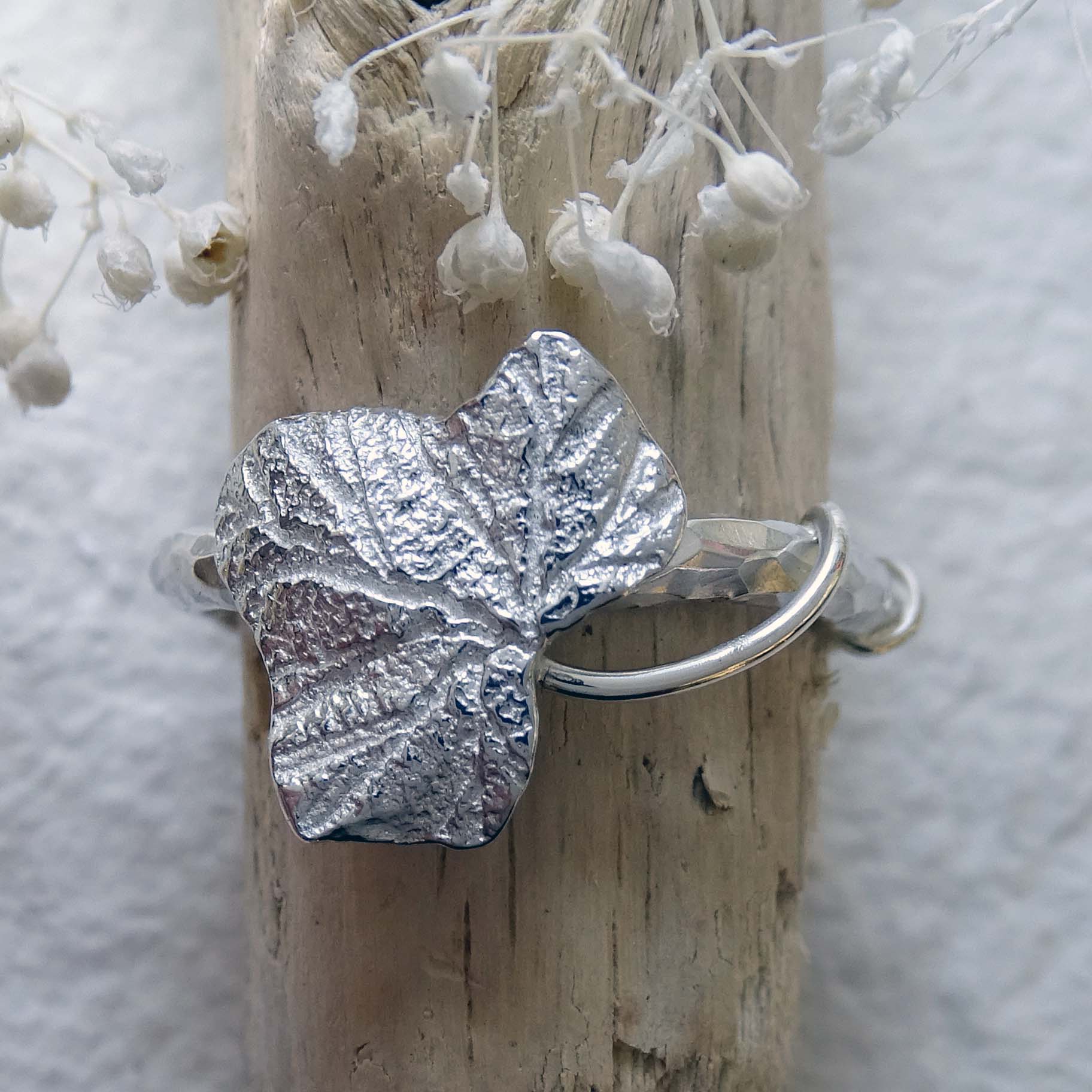 Ivy leaf ring