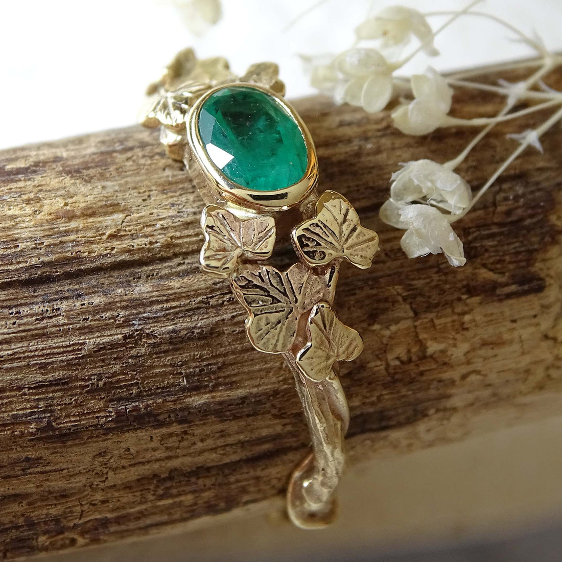 Entwining Ivy Leaves ring, 6mm x 4mm Emerald, 9ct yellow gold
