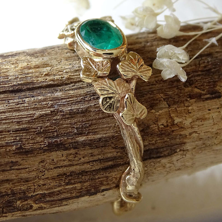 Entwining Ivy Leaves ring, 6mm x 4mm Emerald, 9ct yellow gold