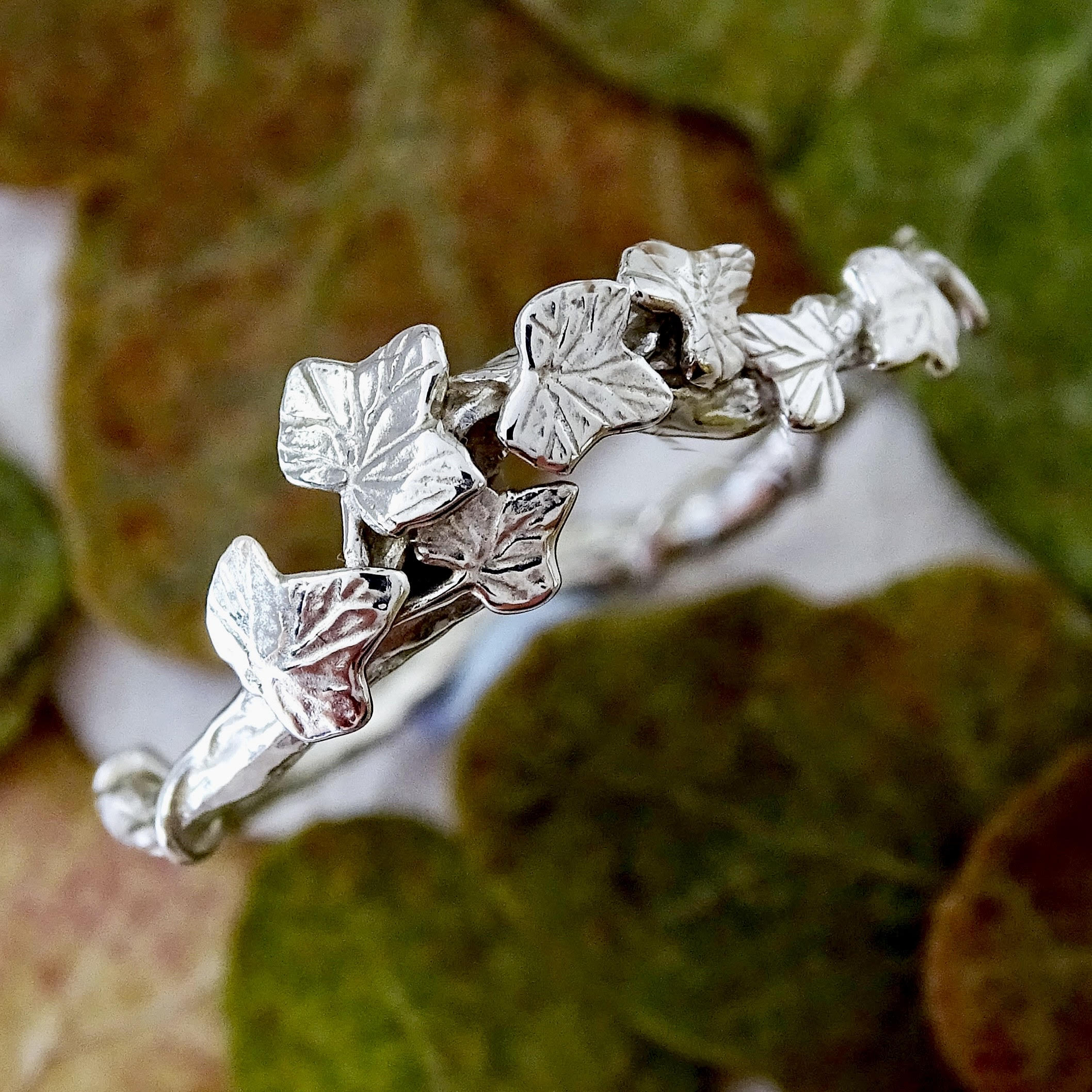 Entwining Ivy Leaves ring, 9ct white gold