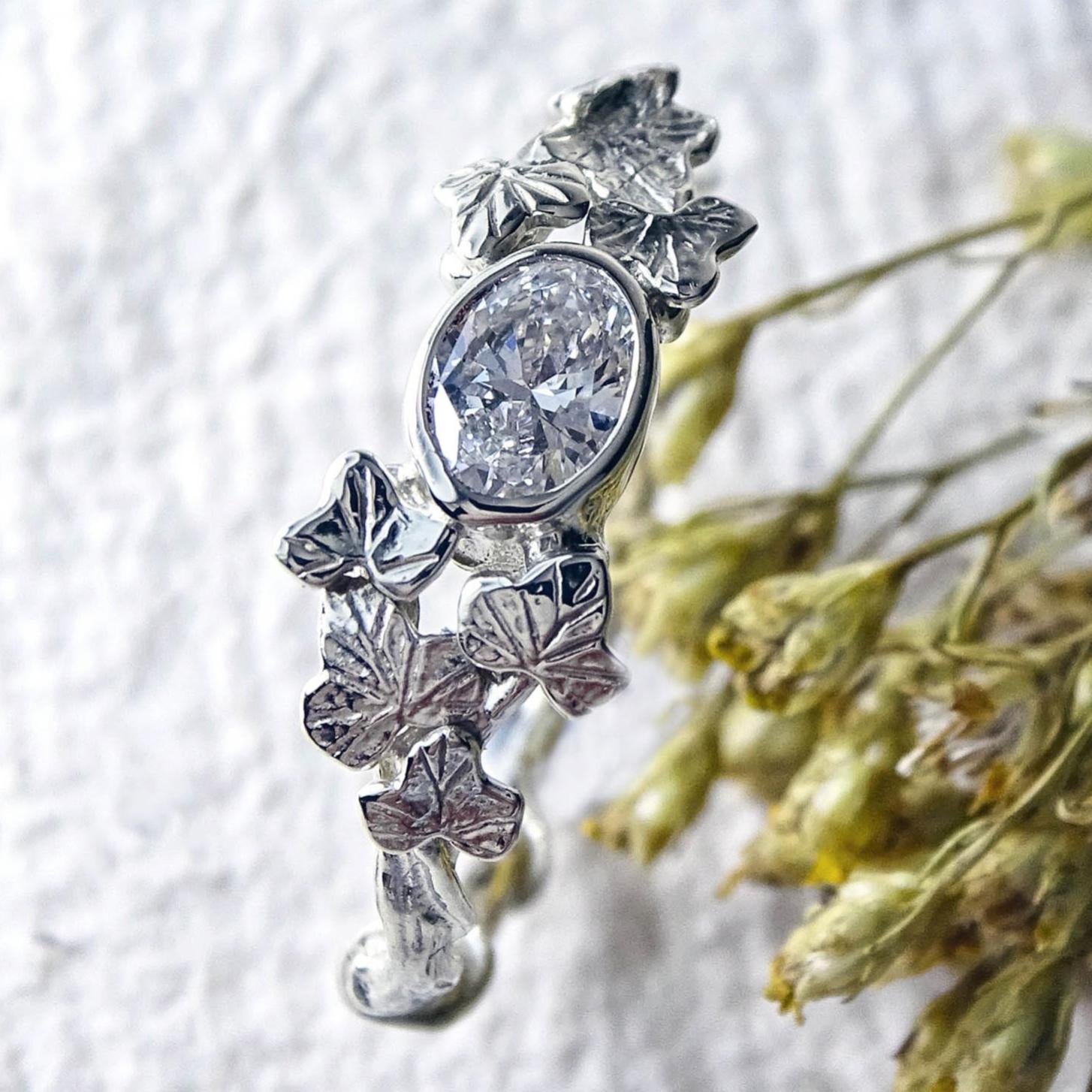 Entwining Ivy Leaves ring, 9ct white gold, Diamond 6mm x 4mm