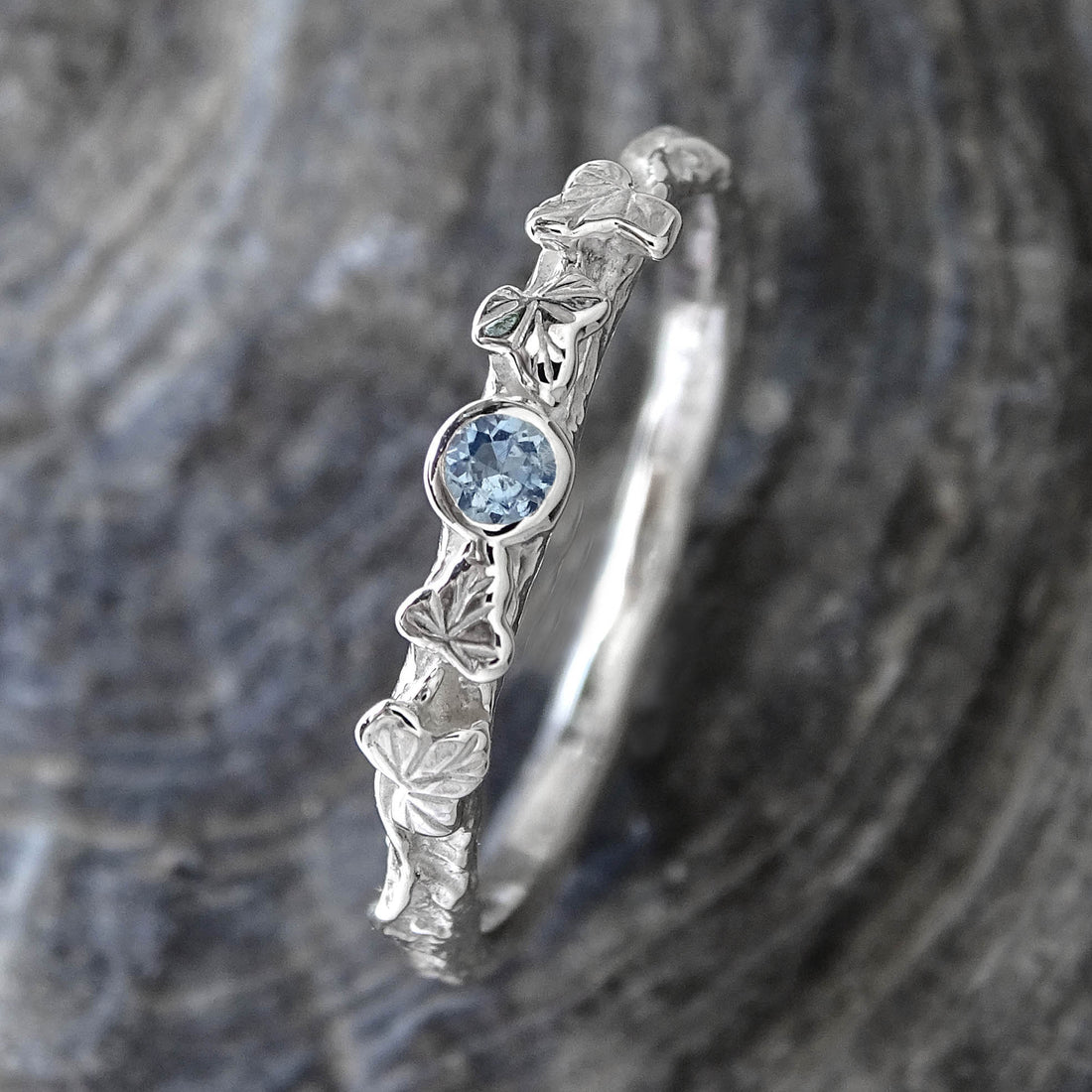 Entwining Ivy Leaves ring, Sterling Silver, 2.50mm Aquamarine
