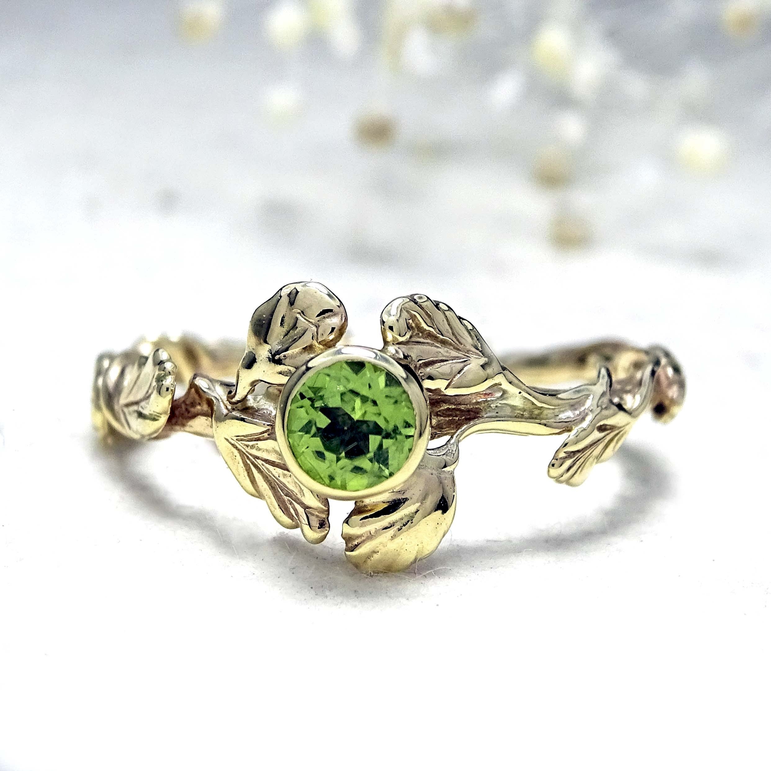 Entwining Leaves ring, 4mm Peridot, 9ct yellow gold