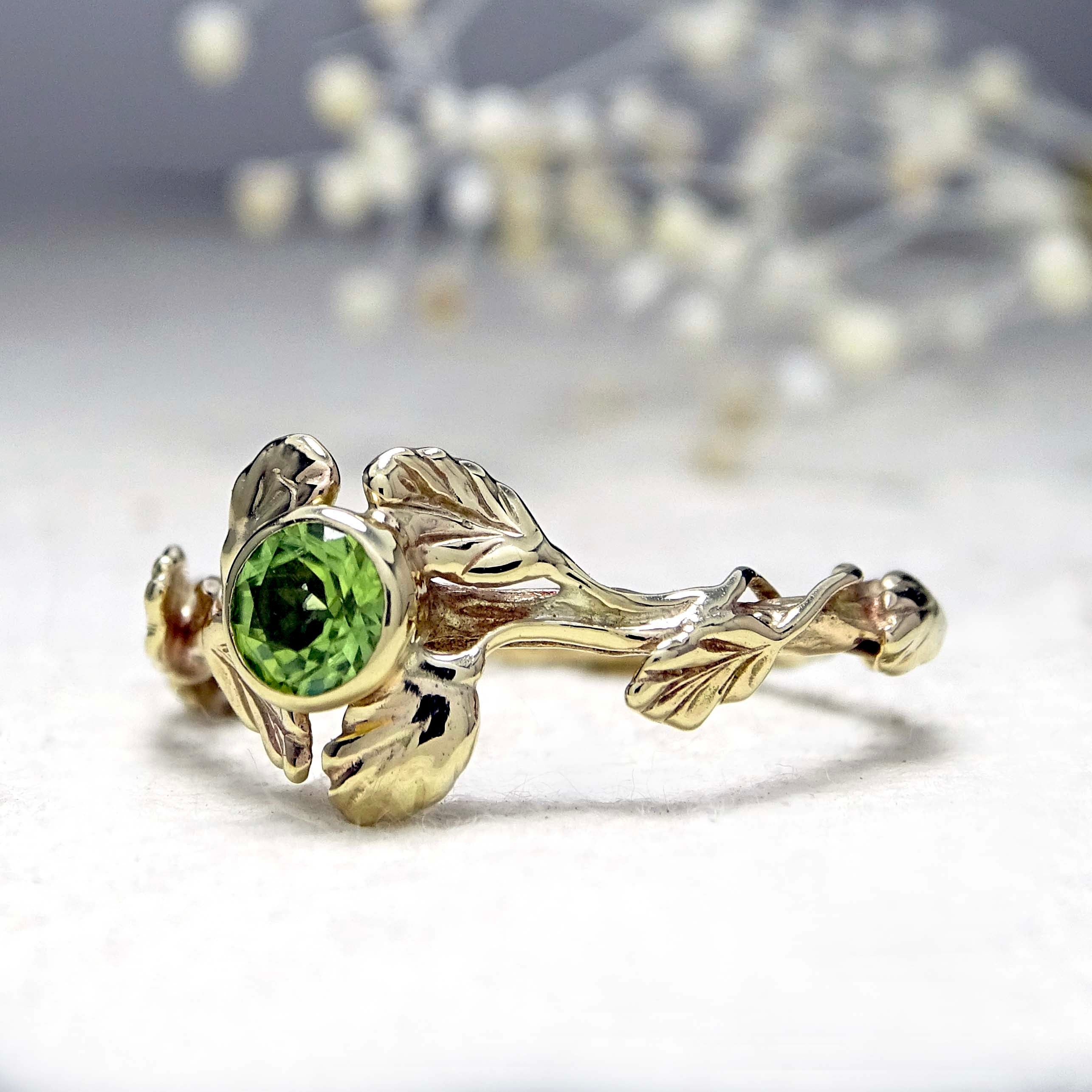 Entwining Leaves ring, 4mm Peridot, 9ct yellow gold