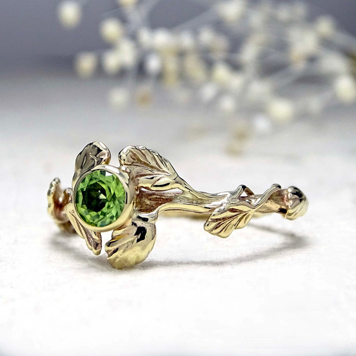 Entwining Leaves ring, 4mm Peridot, 9ct yellow gold