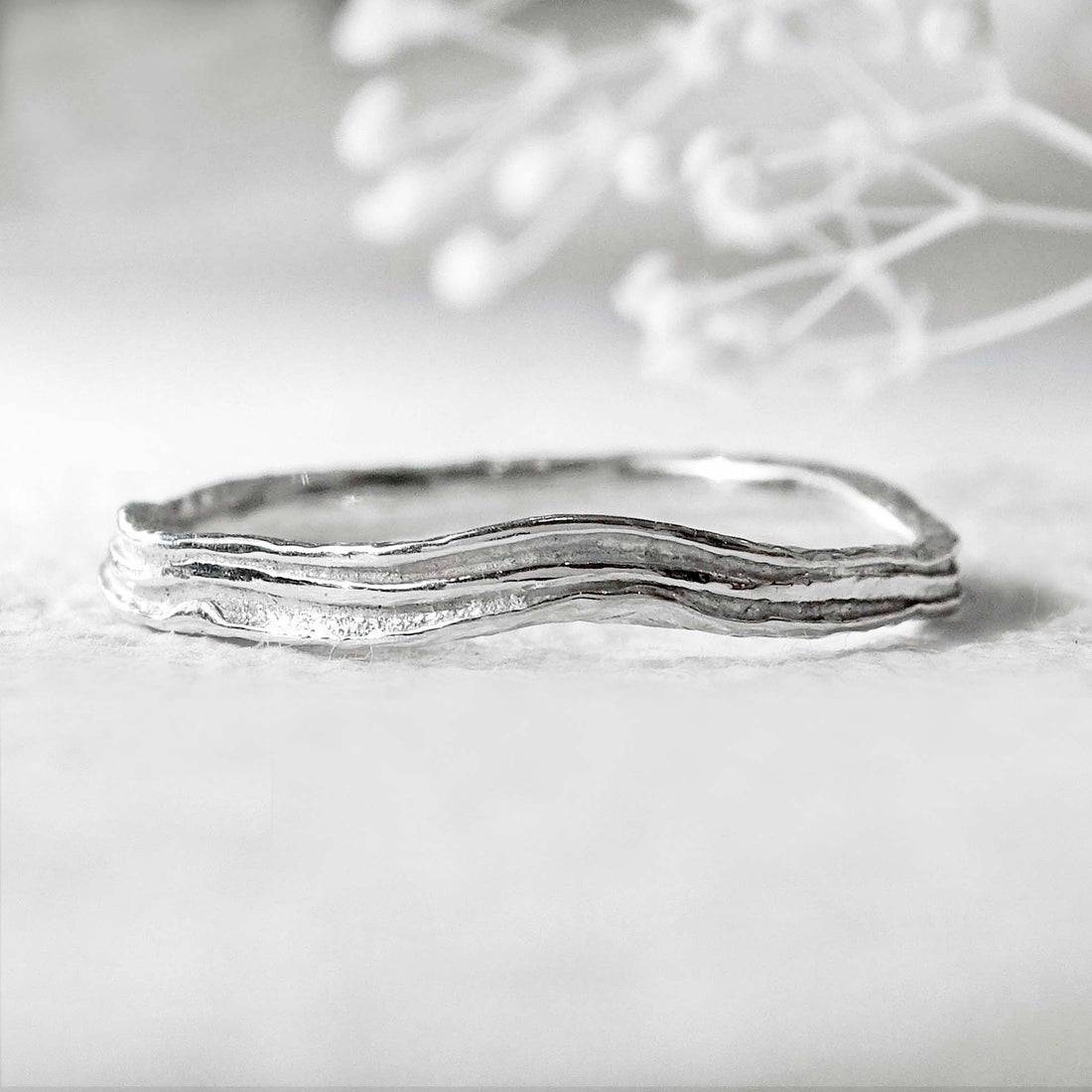 Narrow curved Reed ring, 9ct white gold
