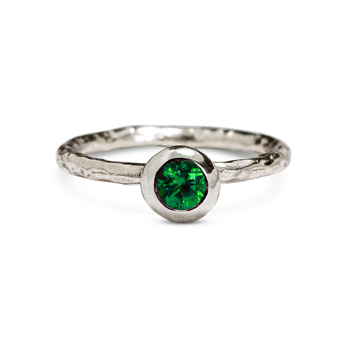 Large Pebble Ring, 4mm Emerald