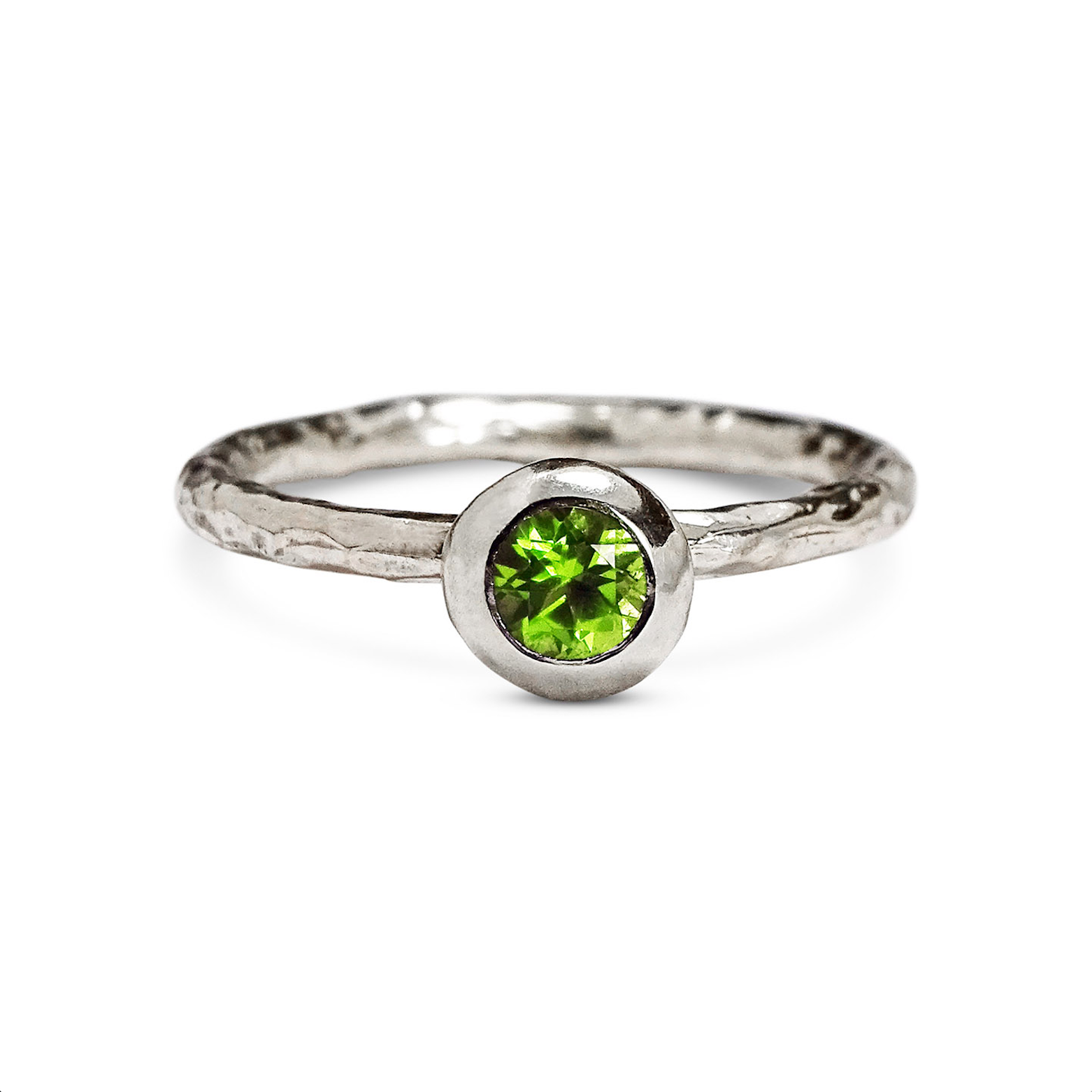 Large Pebble Ring, 4mm Peridot