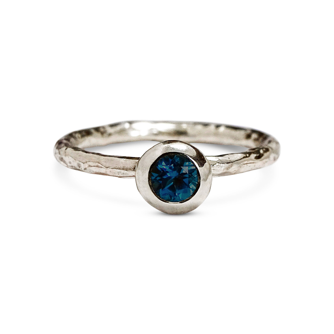 Large Pebble Ring, 4mm London Blue Topaz
