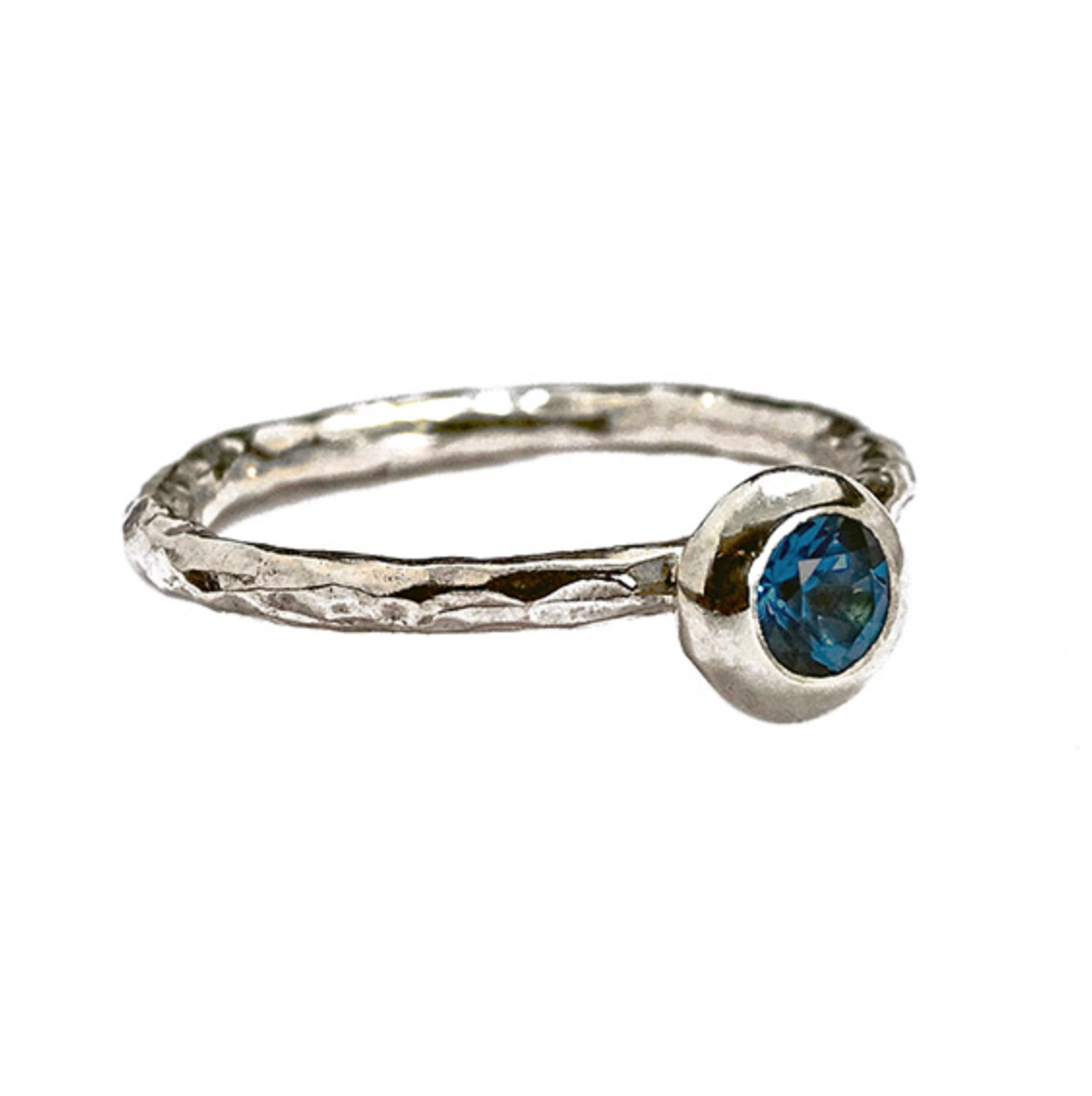 Large Pebble Ring, 4mm London Blue Topaz