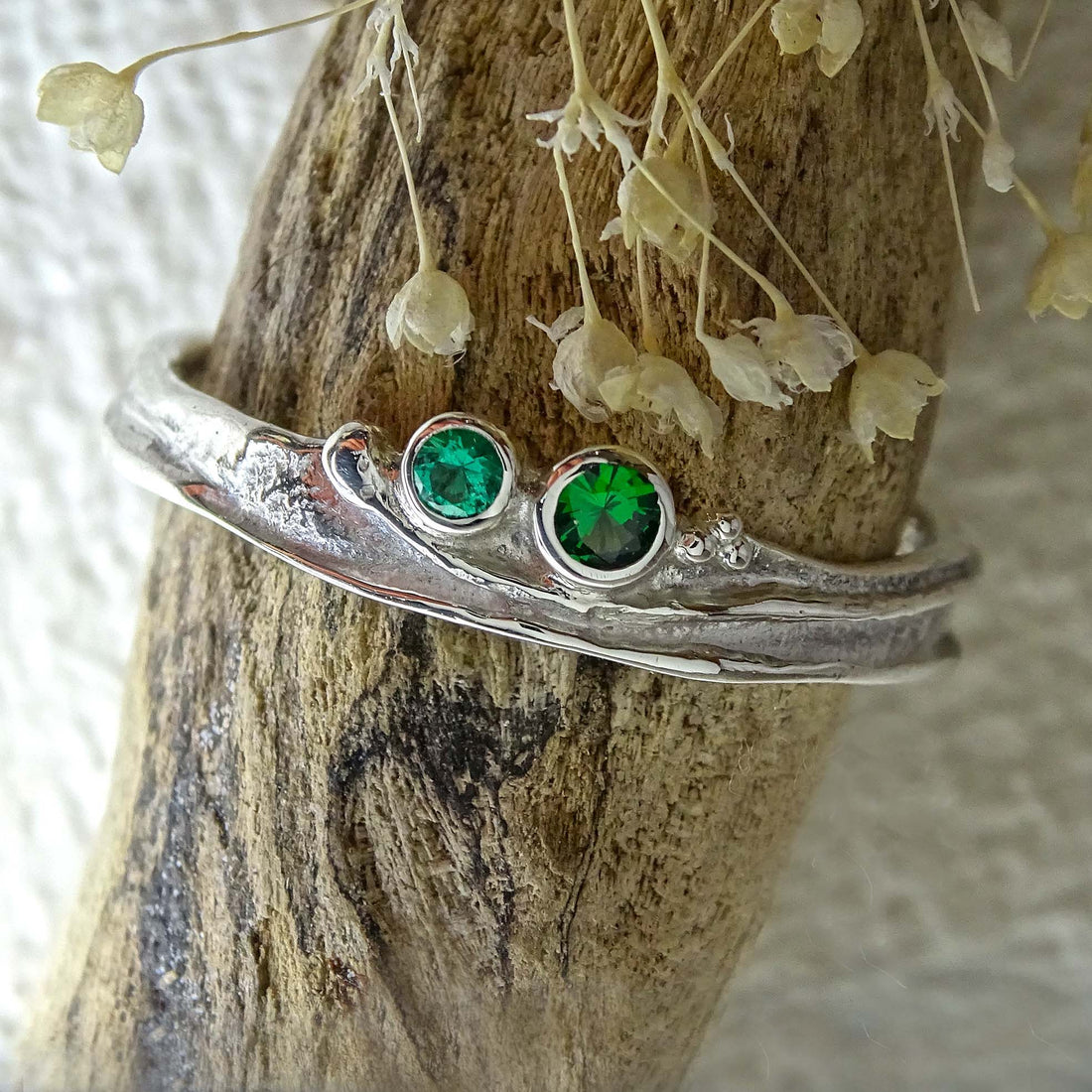 Wild Wood Narrow Tendril ring, Tsavorite and Emerald, silver