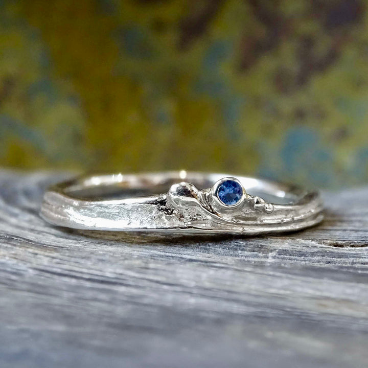 Teeny Weeny Tendril ring, 9ct white gold, 1.75mm Sri Lanka Sapphire