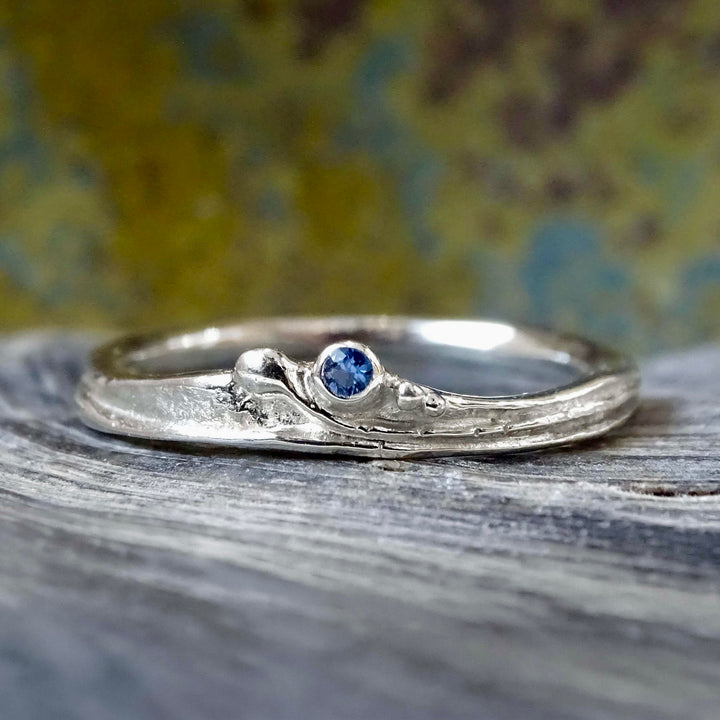 Teeny Weeny Tendril ring, 9ct white gold, 1.75mm Sri Lanka Sapphire