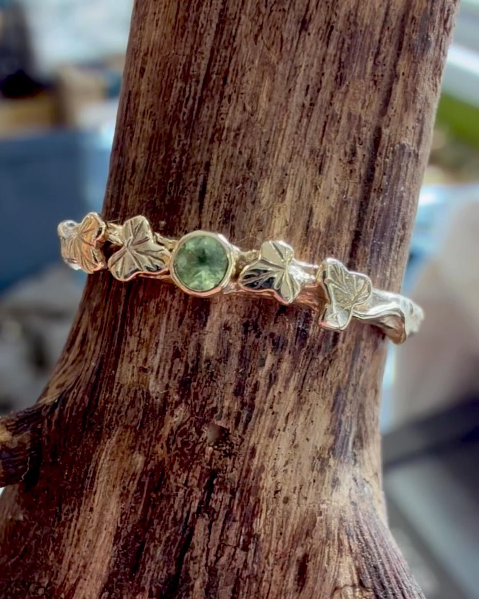 Entwining Ivy Leaves ring, 2.5mm Peridot, 9ct gold