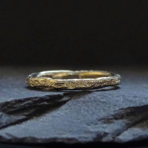 2mm Bark ring, 9ct gold